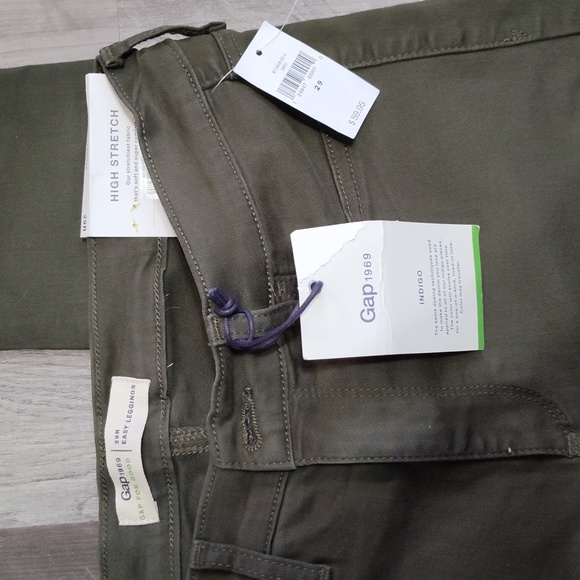 Gap Ripped Jeans - Picture 2 of 5